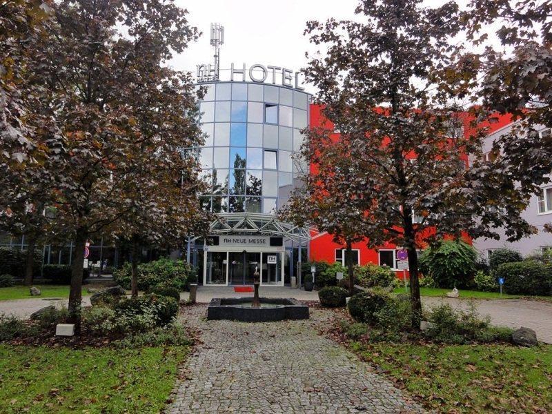 Готель Nh Muenchen Messe Екстер'єр фото